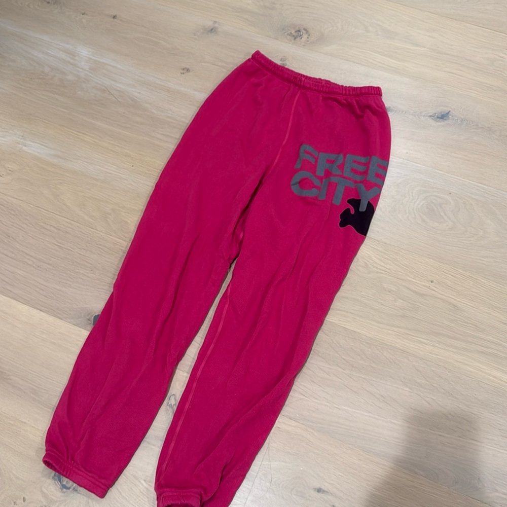 Neon pink FREE CITY joggers